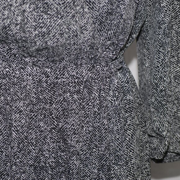 Dress with Pleats Abstract Black White Geometric DR2 Womens Small Formal Busines - Picture 4 of 9